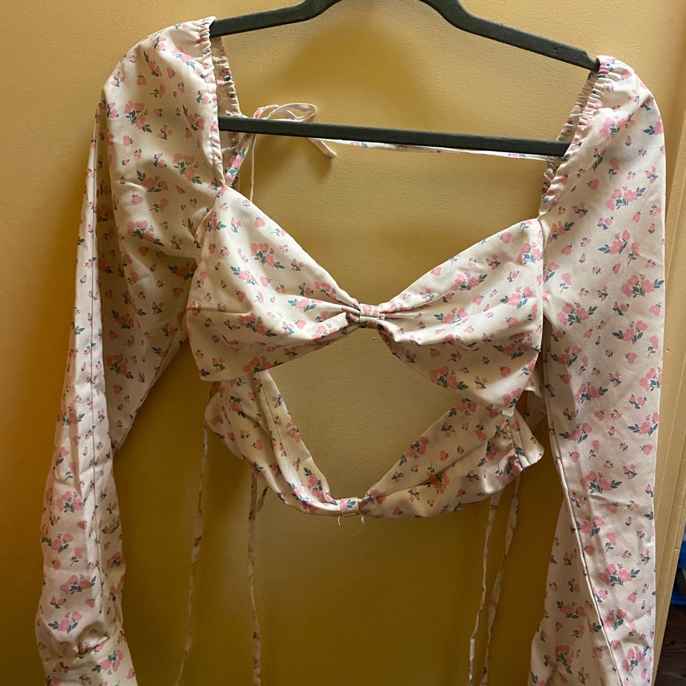 Tiger Mist Long Sleeve Floral Crop Top